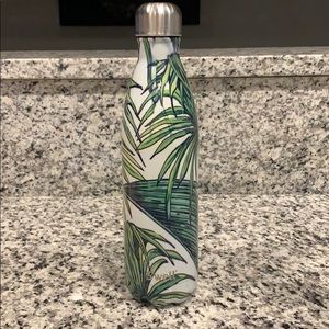 Waikiki swell bottle